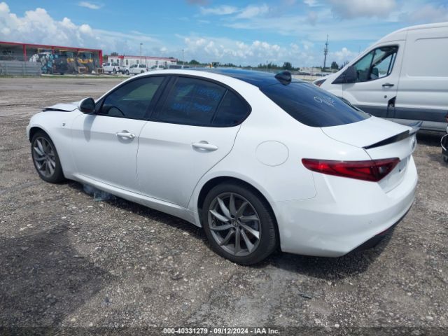 ZARFAMBN5N7659624 Alfa Romeo Giulia Ti Rwd