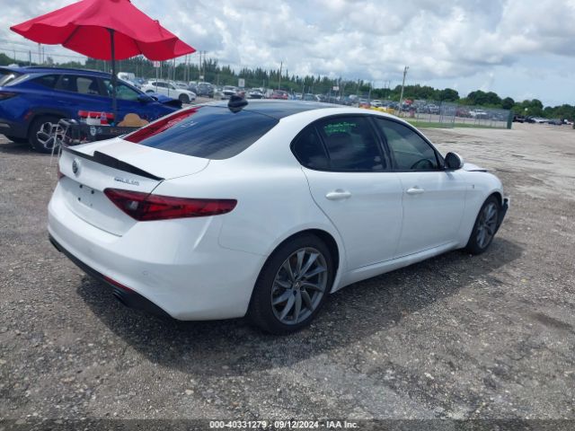 ZARFAMBN5N7659624 Alfa Romeo Giulia Ti Rwd
