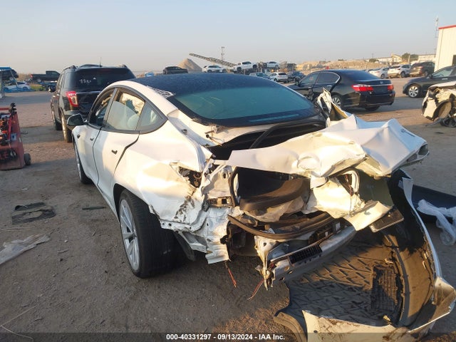 2022 TESLA MODEL 3 5YJ3E1EB8NF329780 Photo 2
