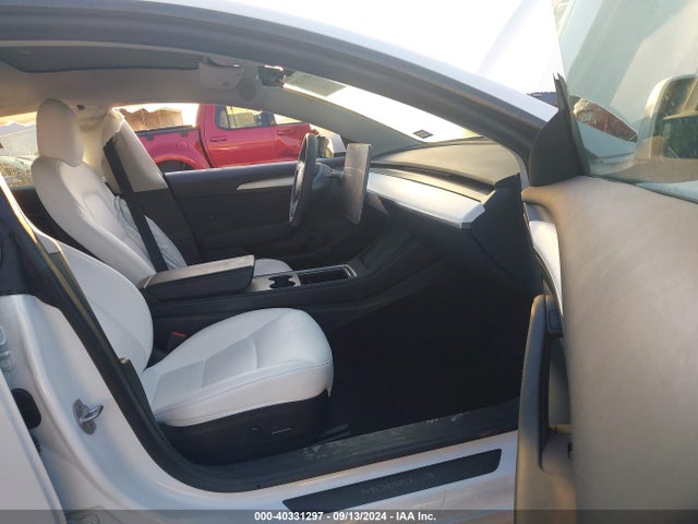 2022 TESLA MODEL 3 5YJ3E1EB8NF329780 Photo 4