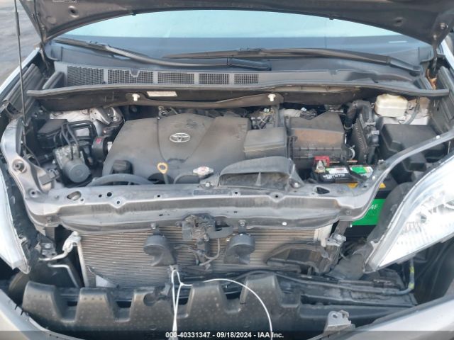 5TDYZ3DCXHS794142 Toyota Sienna Xle Premium 8 Passenger
