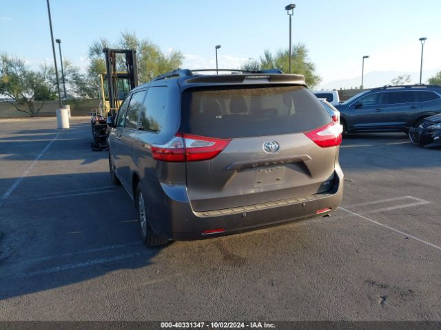 5TDYZ3DCXHS794142 Toyota Sienna Xle Premium 8 Passenger