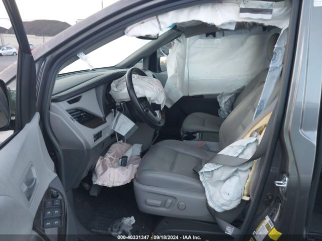 5TDYZ3DCXHS794142 Toyota Sienna Xle Premium 8 Passenger