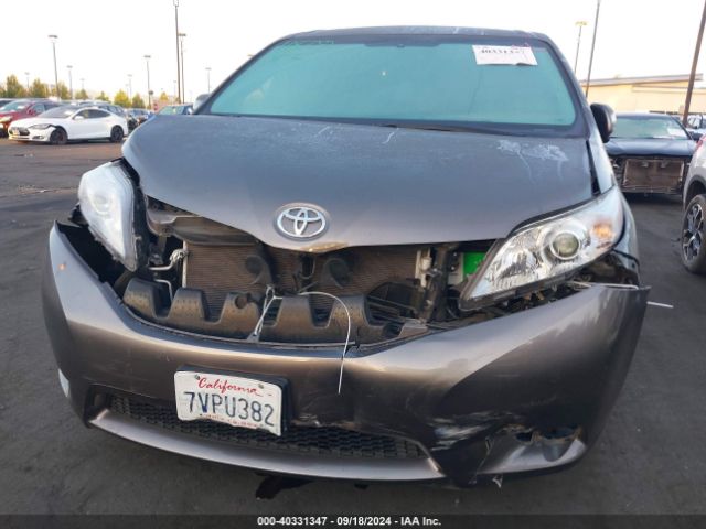 5TDYZ3DCXHS794142 Toyota Sienna Xle Premium 8 Passenger