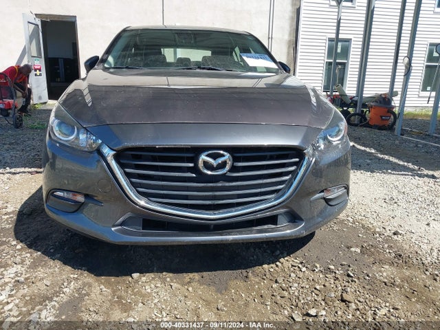 3MZBN1L34JM255428 Mazda Mazda3 Touring