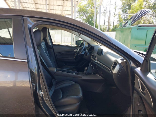 3MZBN1L34JM255428 Mazda Mazda3 Touring