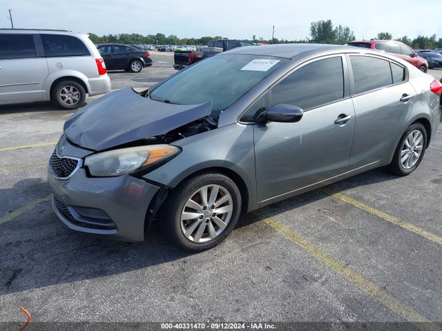 KIA FORTE LX 2016 KNAFX4A62G5462098 Image 2