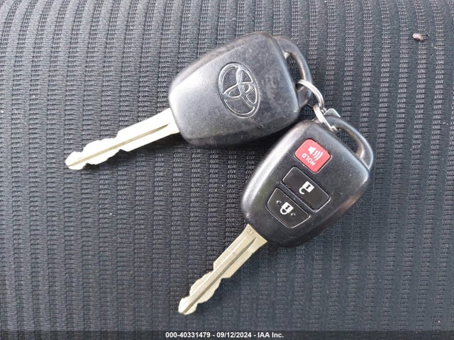 Toyota RAV4 LE 2017 2T3ZFREV8HW364981 Image 11