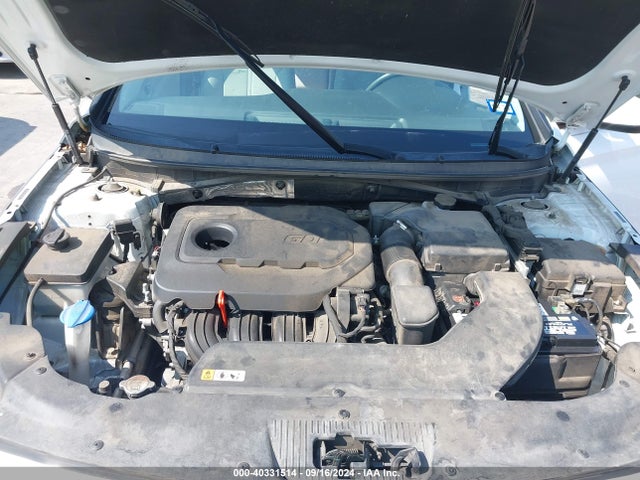Hyundai SONATA SE 2015 5NPE24AF2FH219192 Image 10