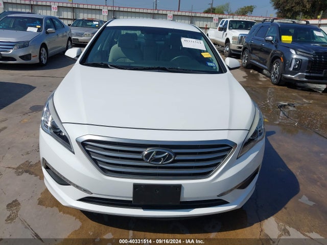 Hyundai SONATA SE 2015 5NPE24AF2FH219192 Image 12