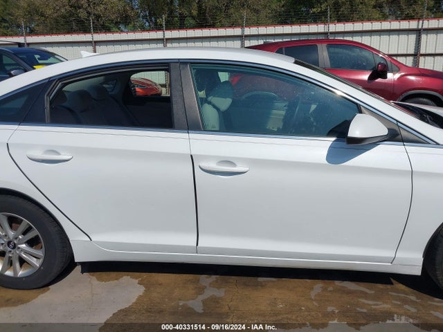 Hyundai SONATA SE 2015 5NPE24AF2FH219192 Image 13