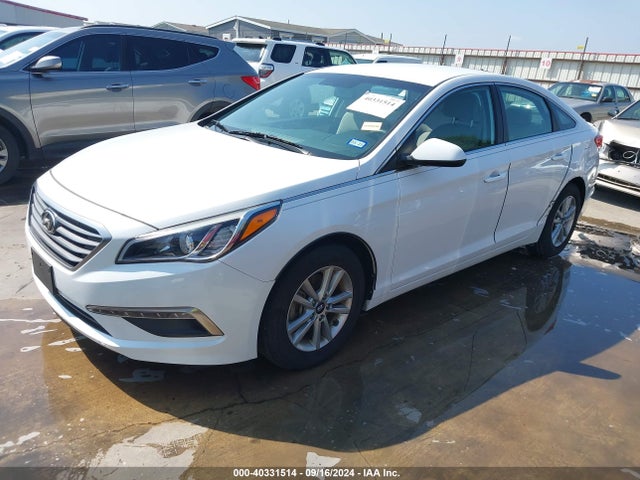 Hyundai SONATA SE 2015 5NPE24AF2FH219192 Image 2