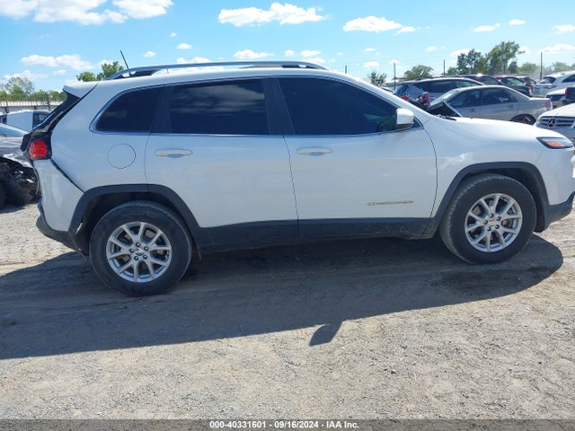 1C4PJMCB7HW649237 Jeep Cherokee Latitude 4x4