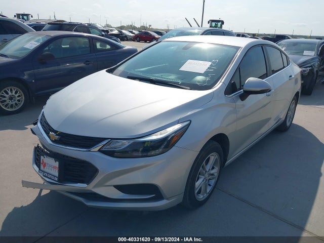 Chevrolet Cruze Lt Auto 2018 1G1BE5SM1J7203259 Image 2