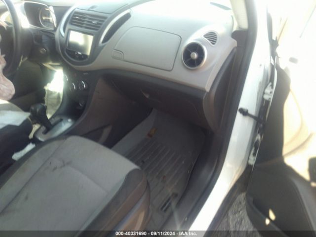 KL7CJKSB9GB670565 Chevrolet Trax 1ls