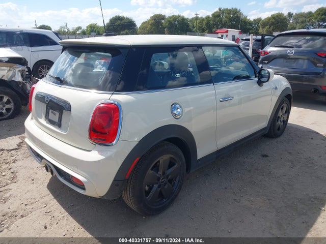 2021 MINI HARDTOP WMWXR5C07M2N99919 Photo 3