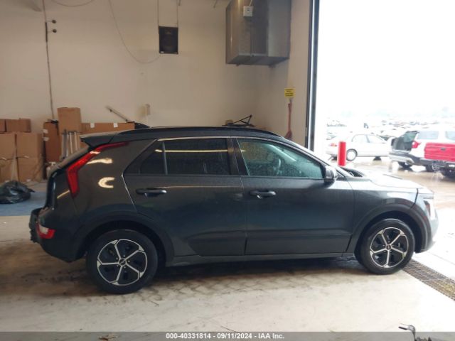 KNDCR3LE8P5043414 KIA NIRO EX