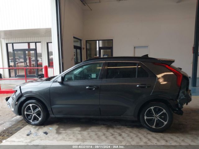 KNDCR3LE8P5043414 KIA NIRO EX