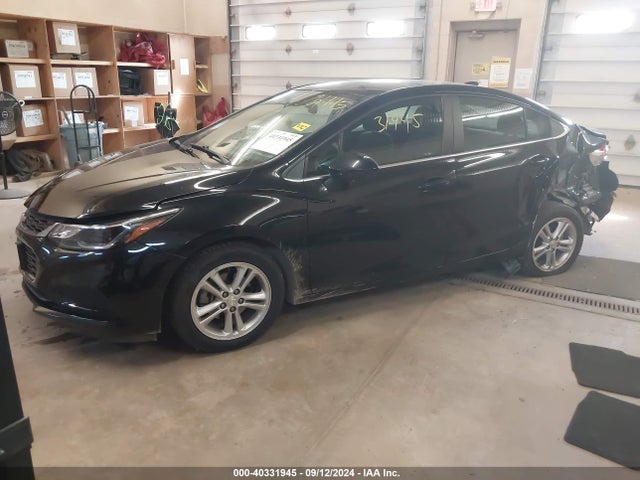 Chevrolet Cruze Lt Auto 2018 1G1BE5SM9J7172746 Image 2