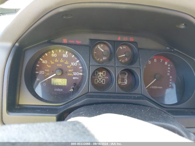 2002 MITSUBISHI MONTERO JA4MW51R82J012043 Photo 6