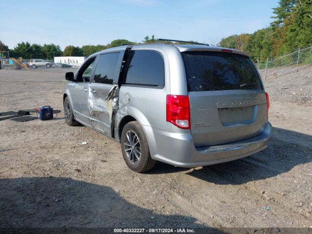 2C4RDGEGXJR242263 Dodge Grand Caravan Gt