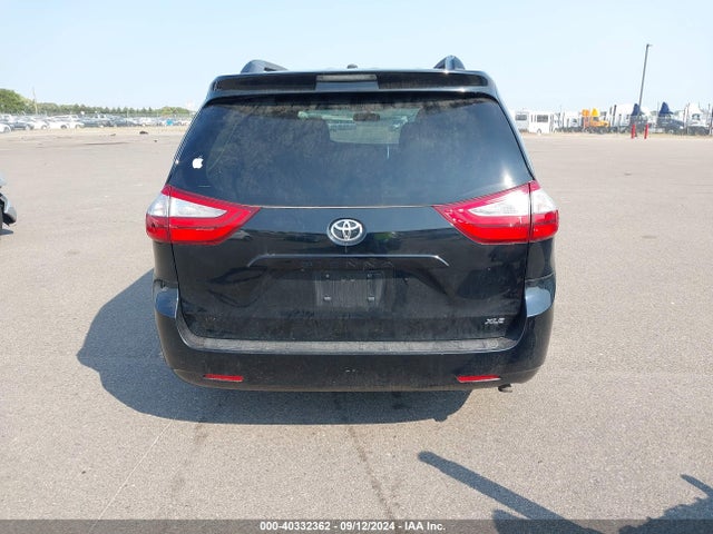 Toyota Sienna Xle 8 Passenger 2015 5TDYK3DC6FS645809 Image 16