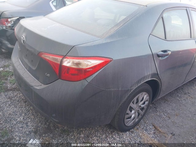 Toyota COROLLA LE 2018 5YFBURHE0JP788237 Image 4
