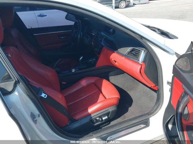 BMW 2018 2018 WBA4J5C51JBF07692 Image 5