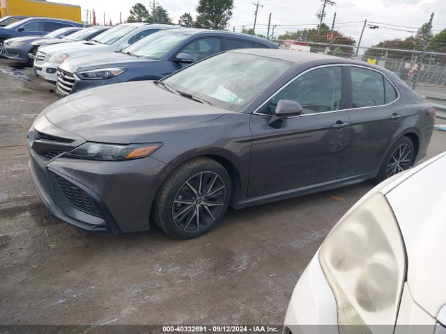 Toyota CAMRY SE 2022 4T1G11AK4NU694205 Image 2
