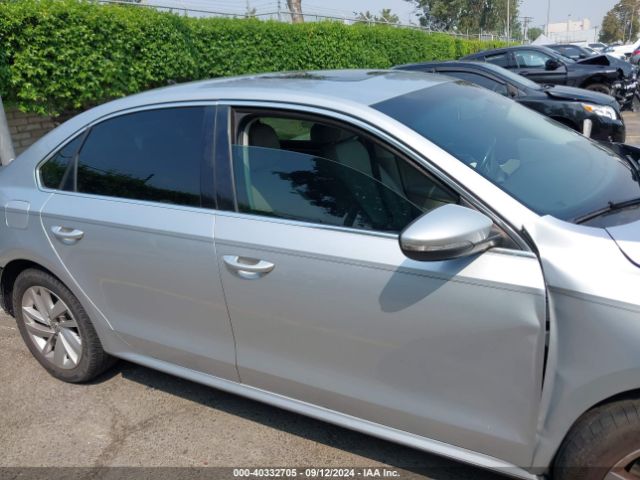 1VWBA7A37JC028883 Volkswagen Passat 2.0t Se