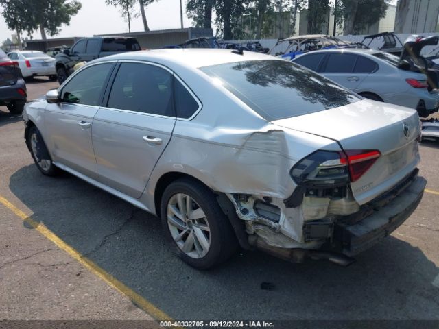 1VWBA7A37JC028883 Volkswagen Passat 2.0t Se