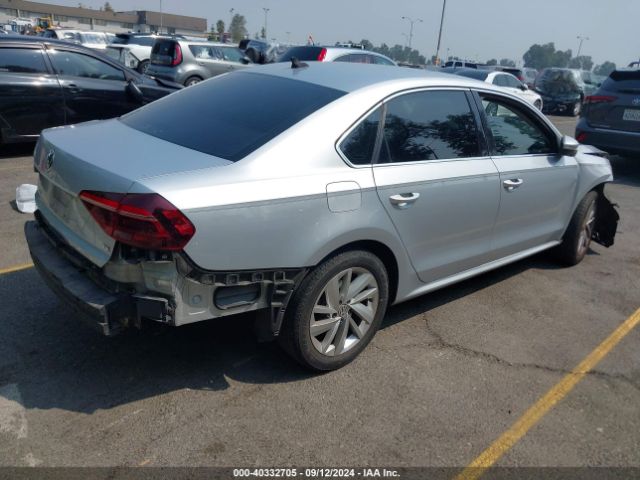 1VWBA7A37JC028883 Volkswagen Passat 2.0t Se