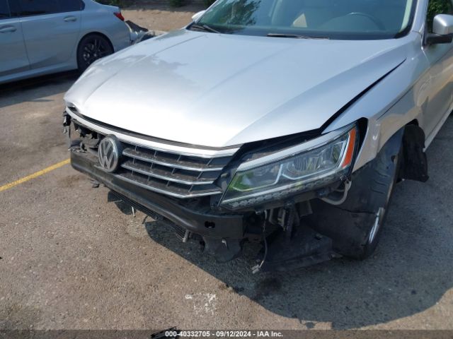 1VWBA7A37JC028883 Volkswagen Passat 2.0t Se
