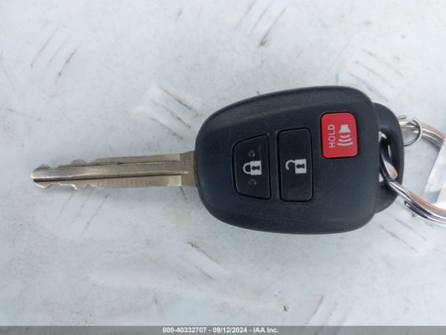 JTDKDTB33G1132633 Toyota Prius C Two