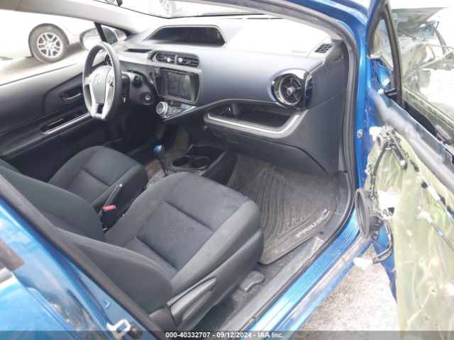 JTDKDTB33G1132633 Toyota Prius C Two
