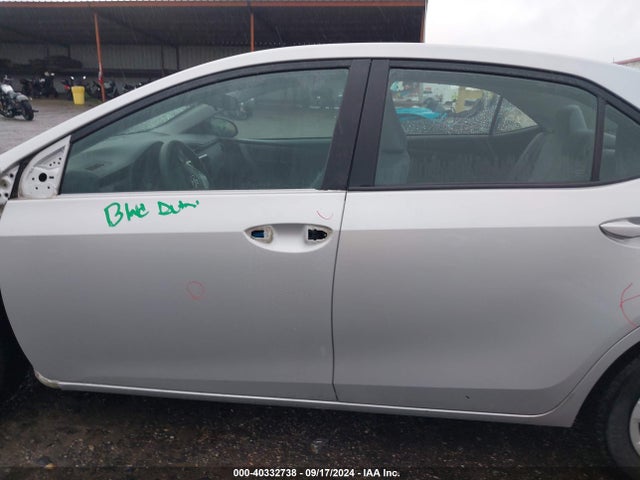 Toyota COROLLA L 2018 5YFBURHEXJP770425 Image 15