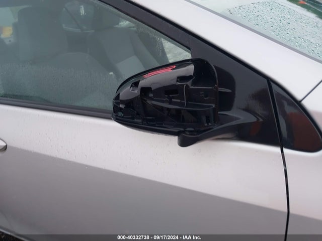 Toyota COROLLA L 2018 5YFBURHEXJP770425 Image 19