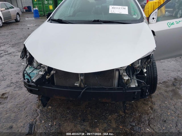 Toyota COROLLA L 2018 5YFBURHEXJP770425 Image 6