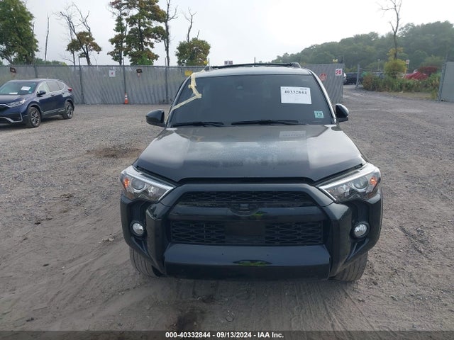 Toyota 4RUNNER SR5 2020 JTEBU5JR2L5745570 Image 12