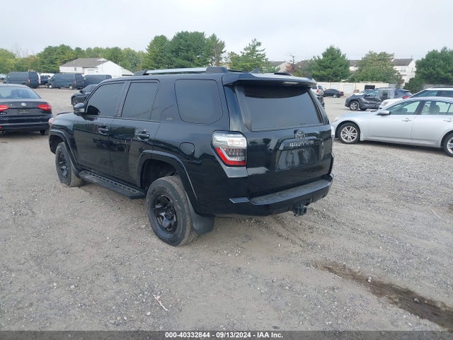 Toyota 4RUNNER SR5 2020 JTEBU5JR2L5745570 Image 3
