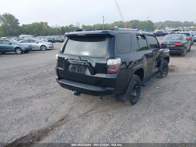 Toyota 4RUNNER SR5 2020 JTEBU5JR2L5745570 Image 4