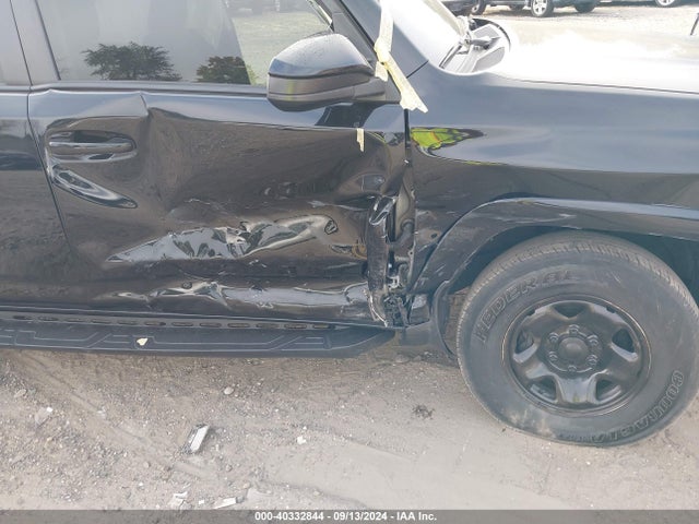 Toyota 4RUNNER SR5 2020 JTEBU5JR2L5745570 Image 6
