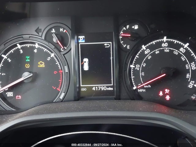 Toyota 4RUNNER SR5 2020 JTEBU5JR2L5745570 Image 7
