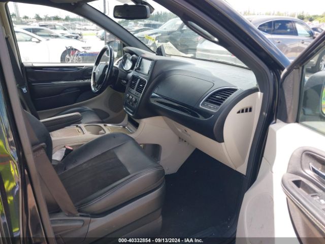 2C4RDGCG5KR797853 Dodge Grand Caravan Sxt