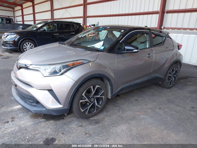 Toyota C-HR XLE 2019 NMTKHMBX1KR087120 Image 2