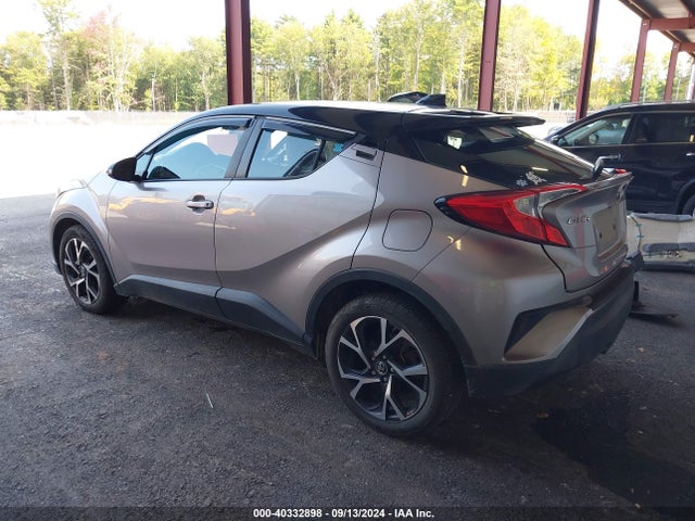 Toyota C-HR XLE 2019 NMTKHMBX1KR087120 Image 3