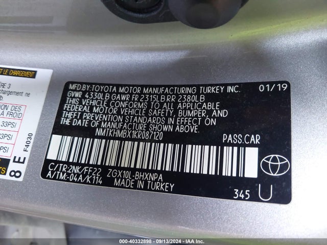Toyota C-HR XLE 2019 NMTKHMBX1KR087120 Image 9
