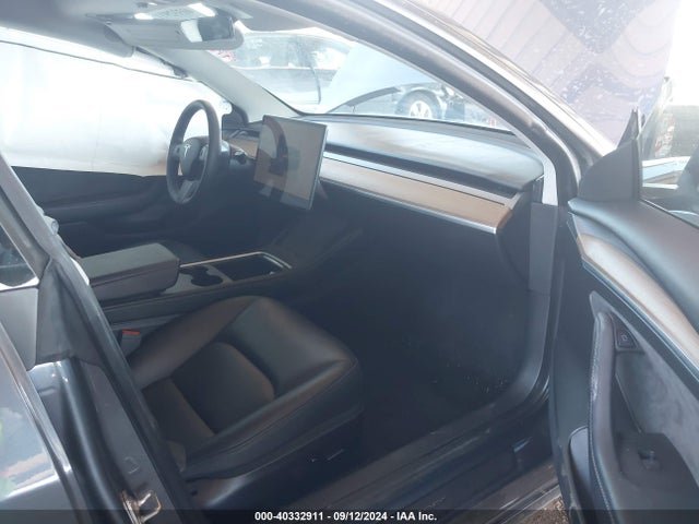 2023 TESLA MODEL 3 5YJ3E1EA6PF450530 Photo 4