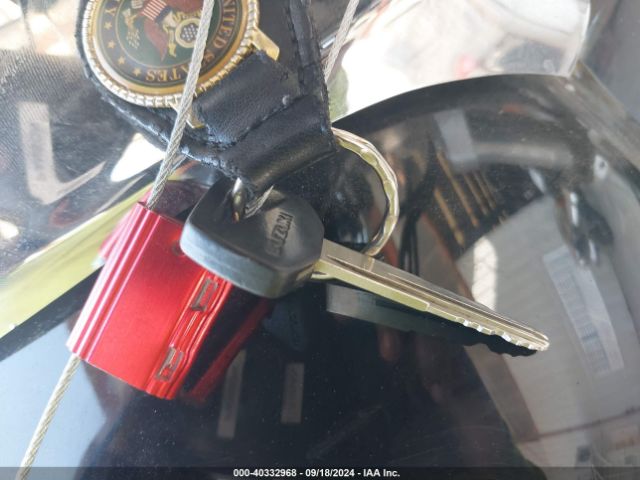 2005 SUZUKI M50 JS1VS56A152104869 Photo 10