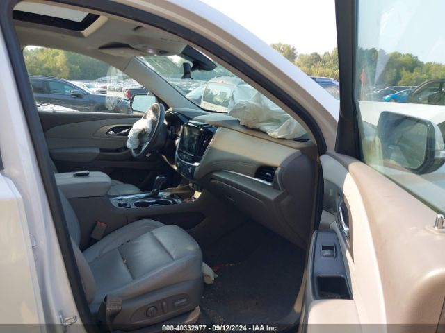 1GNEVHKW9KJ257590 Chevrolet Traverse 3lt